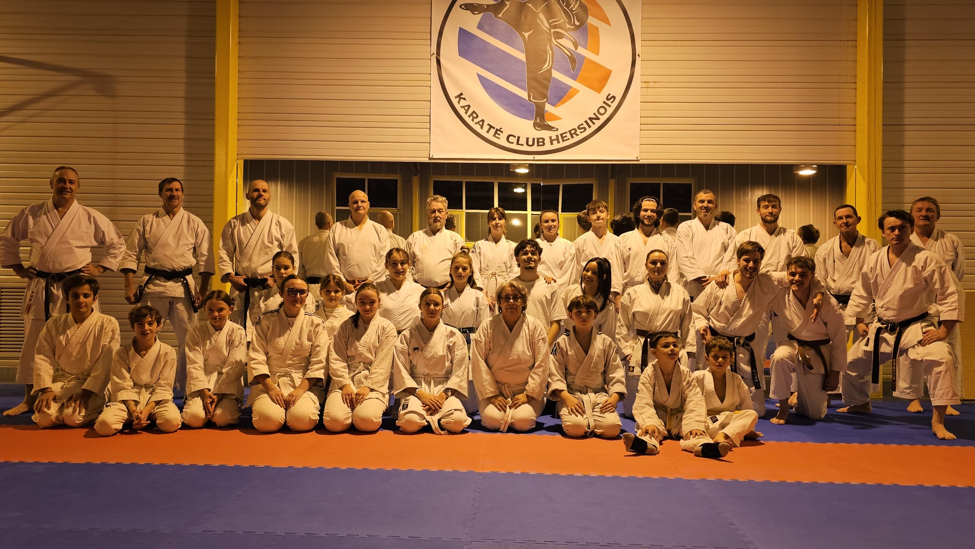 Groupe de karatékas